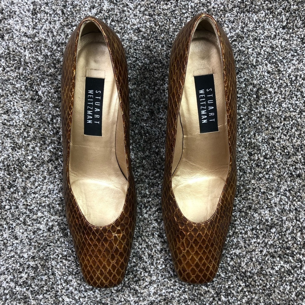 Stuart Weitzman Snakeskin Print Heels Size 9 2.5”… - image 1